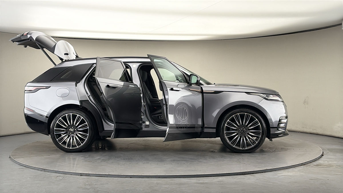 More views of Land Rover Range Rover Velar