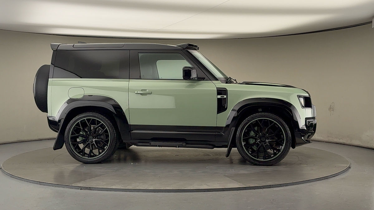 More views of Land Rover Defender 90