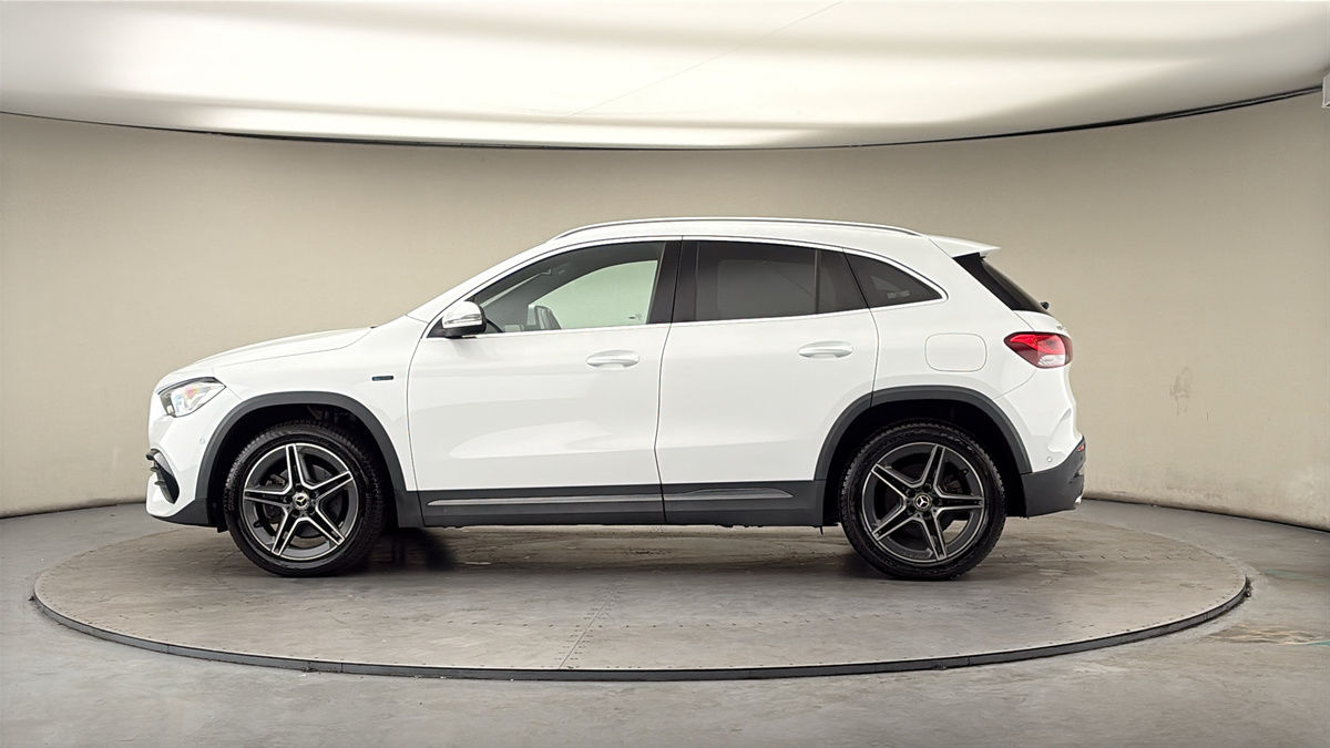 More views of Mercedes-Benz GLA