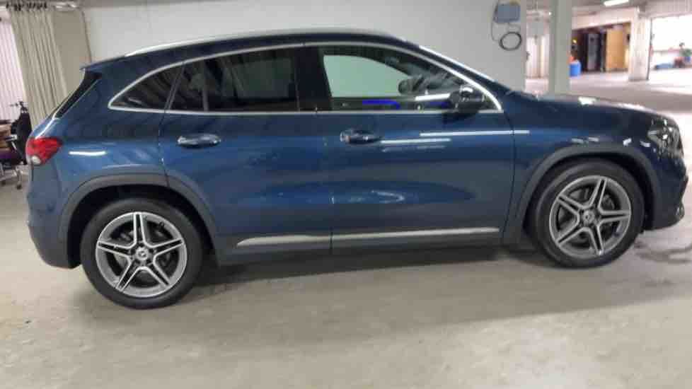 More views of Mercedes-Benz GLA