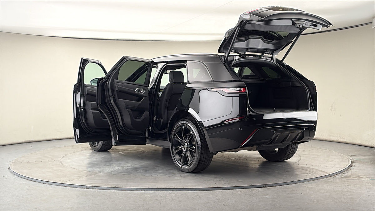 Land Rover Range Rover Velar Image 23