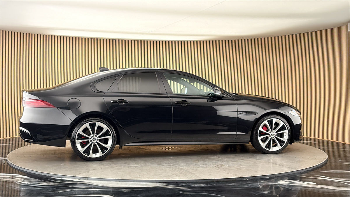 More views of Jaguar XF