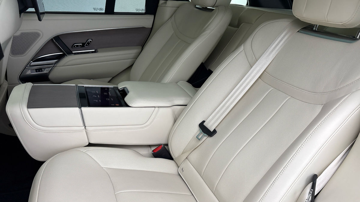 Land Rover Range Rover Image 9