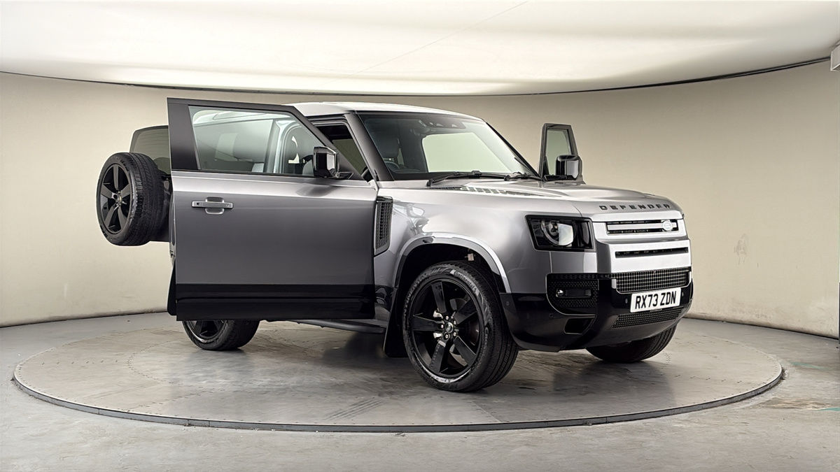 More views of Land Rover Defender 90