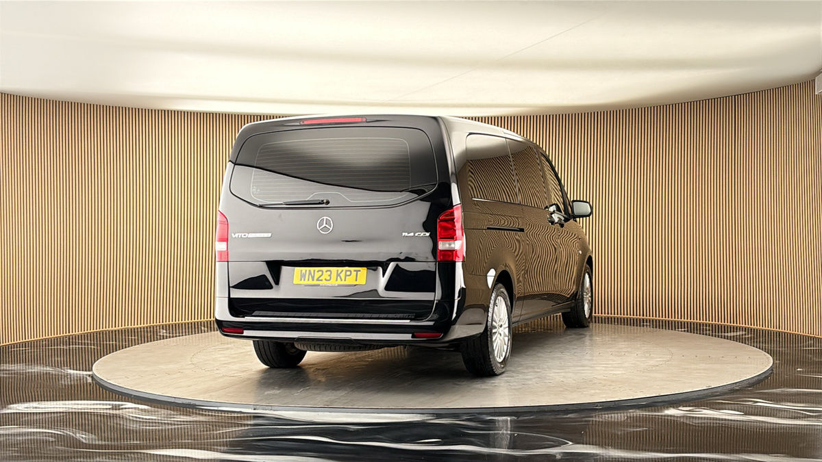 More views of Mercedes-Benz Vito