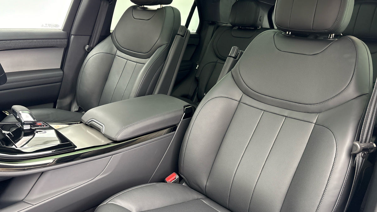Land Rover Range Rover Sport Image 7