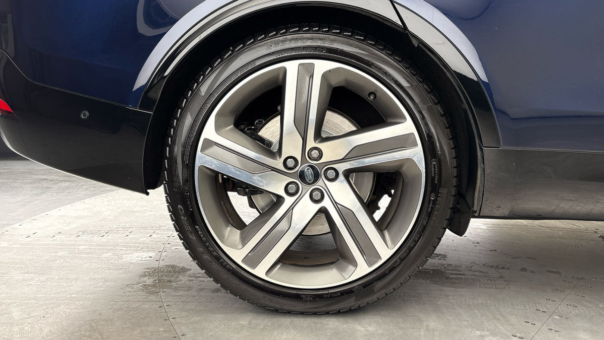 Land Rover Discovery Image 10