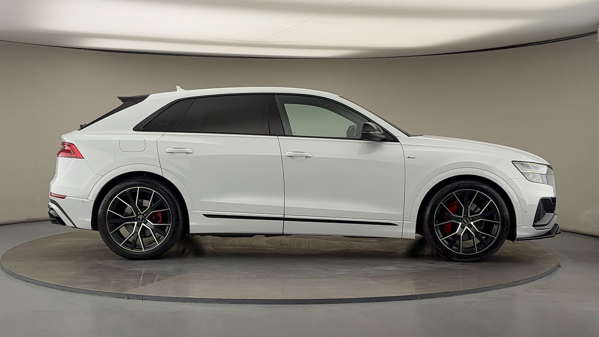 Audi Q8 Image 16