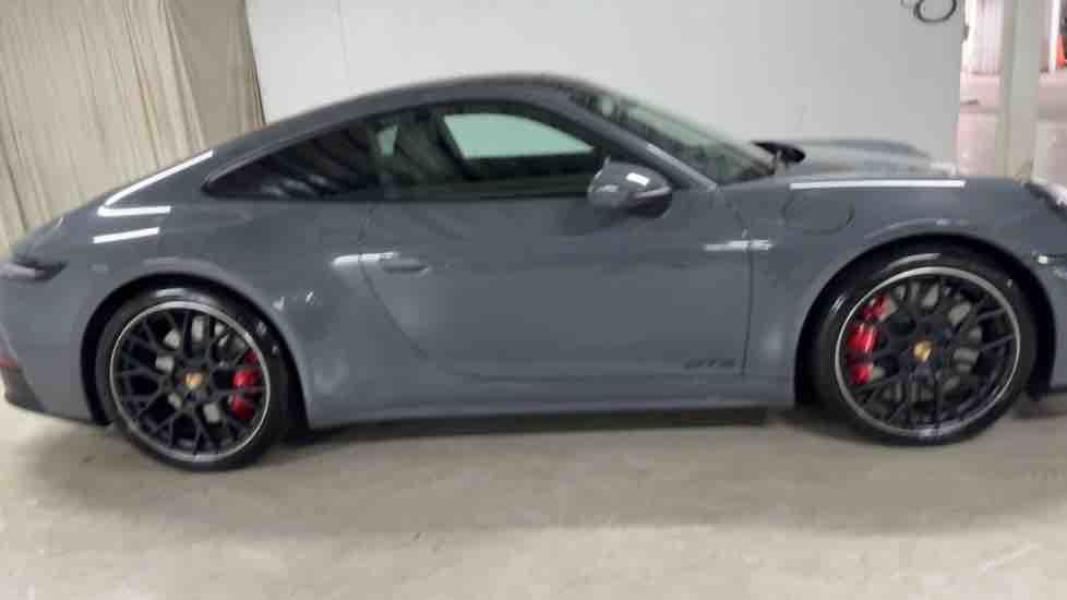More views of Porsche 911