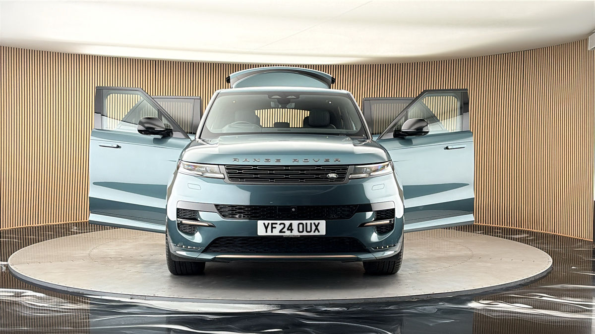 More views of Land Rover Range Rover Sport
