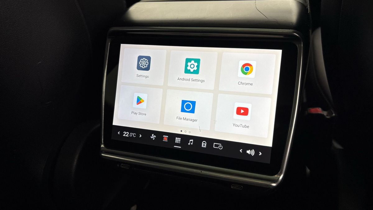 Tesla Model 3 Image 25