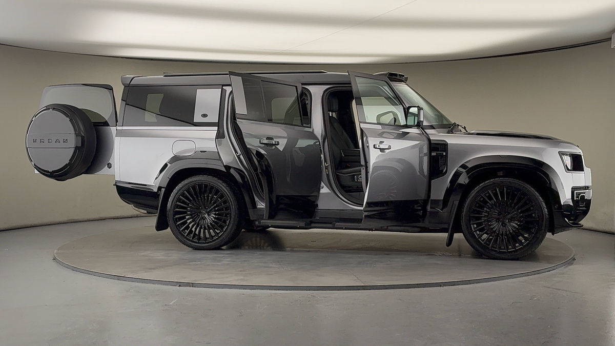 More views of Land Rover Defender 130