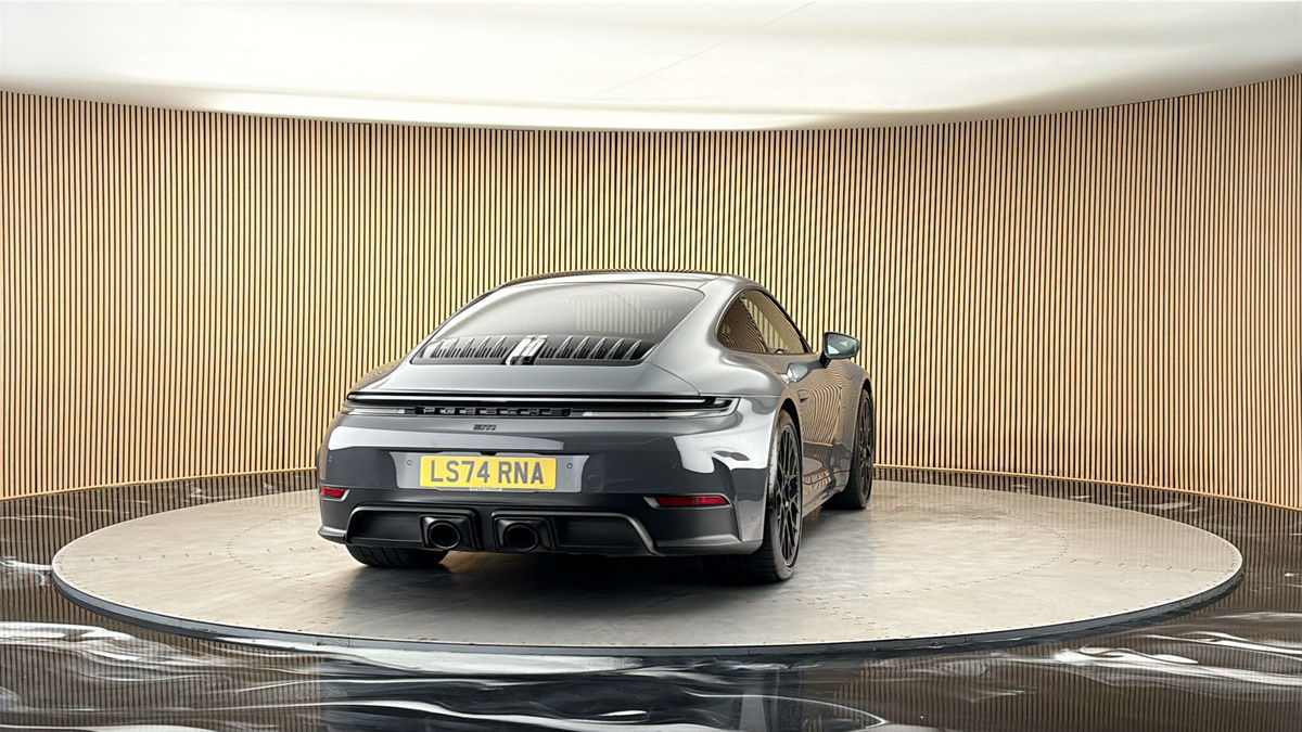 More views of Porsche 911