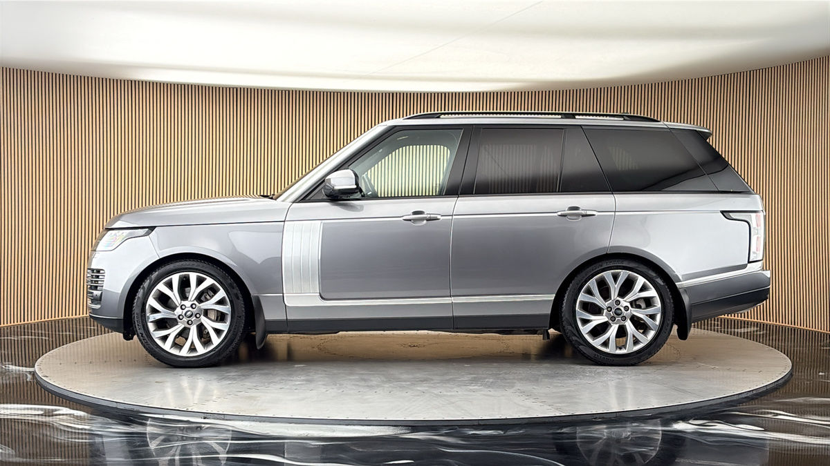 More views of Land Rover Range Rover