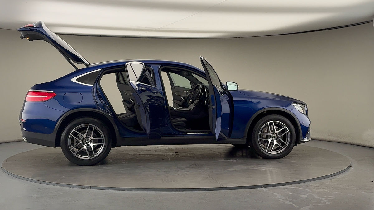 More views of Mercedes-Benz GLC