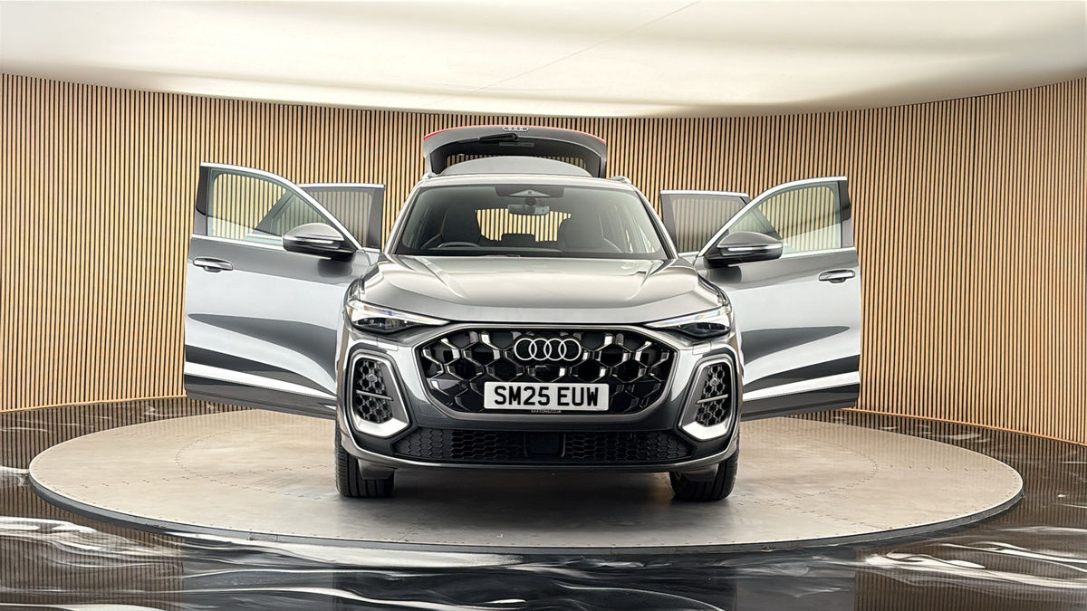 More views of Audi Q5
