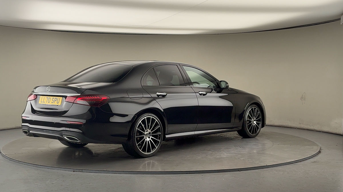 Mercedes-Benz E Class Image 21