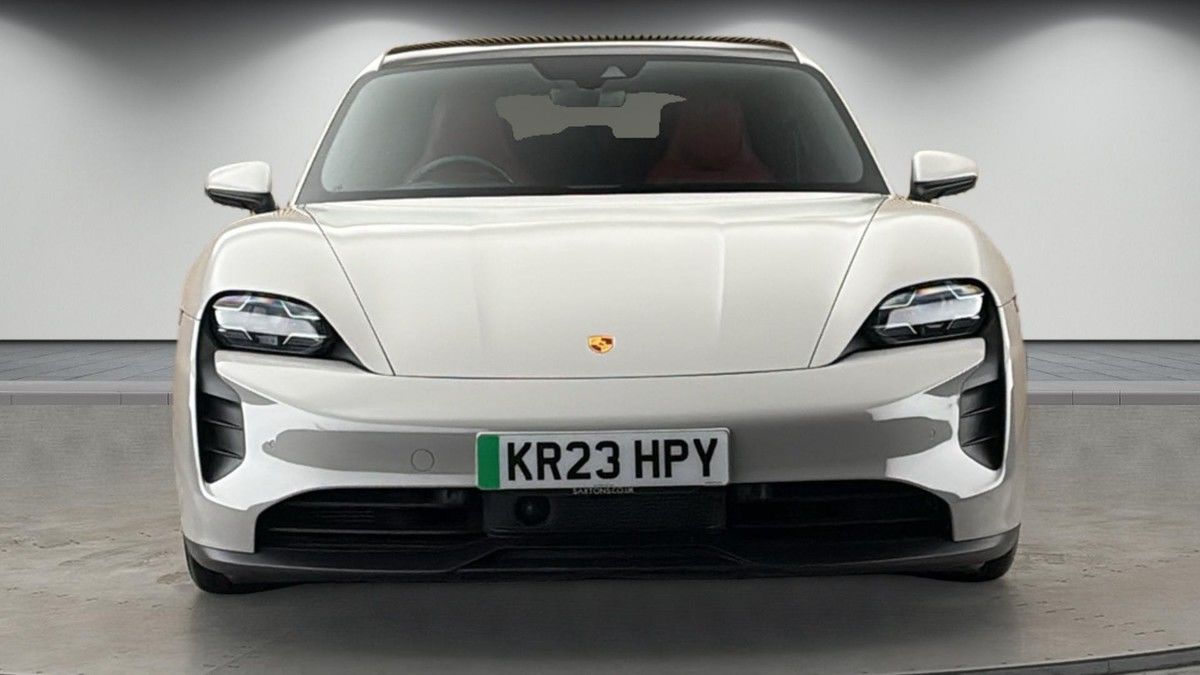 Porsche Taycan Image 3