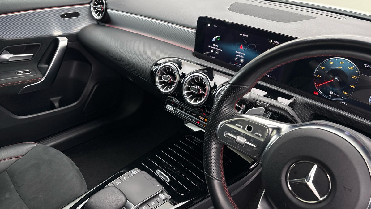 Mercedes-Benz A Class Image 18