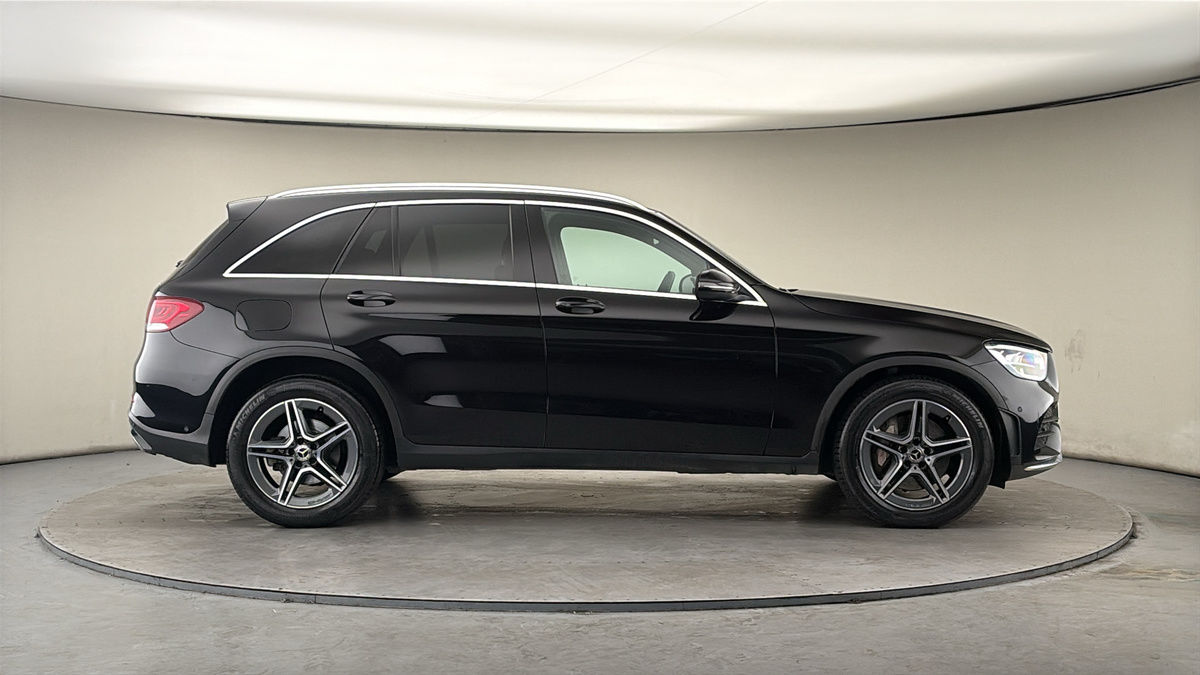Mercedes-Benz GLC Image 16
