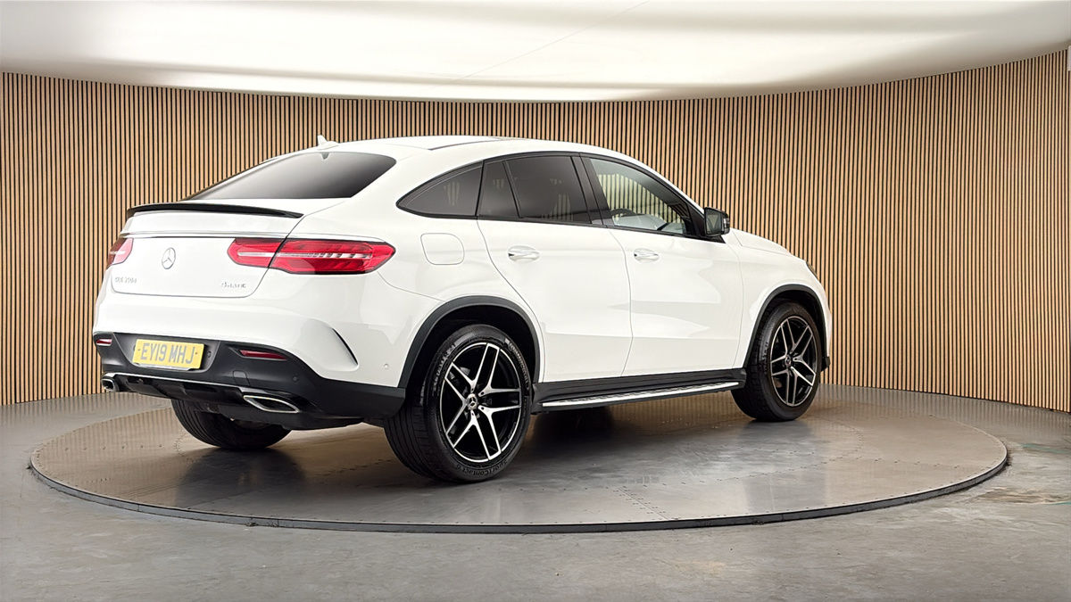 Mercedes-Benz GLE Image 21
