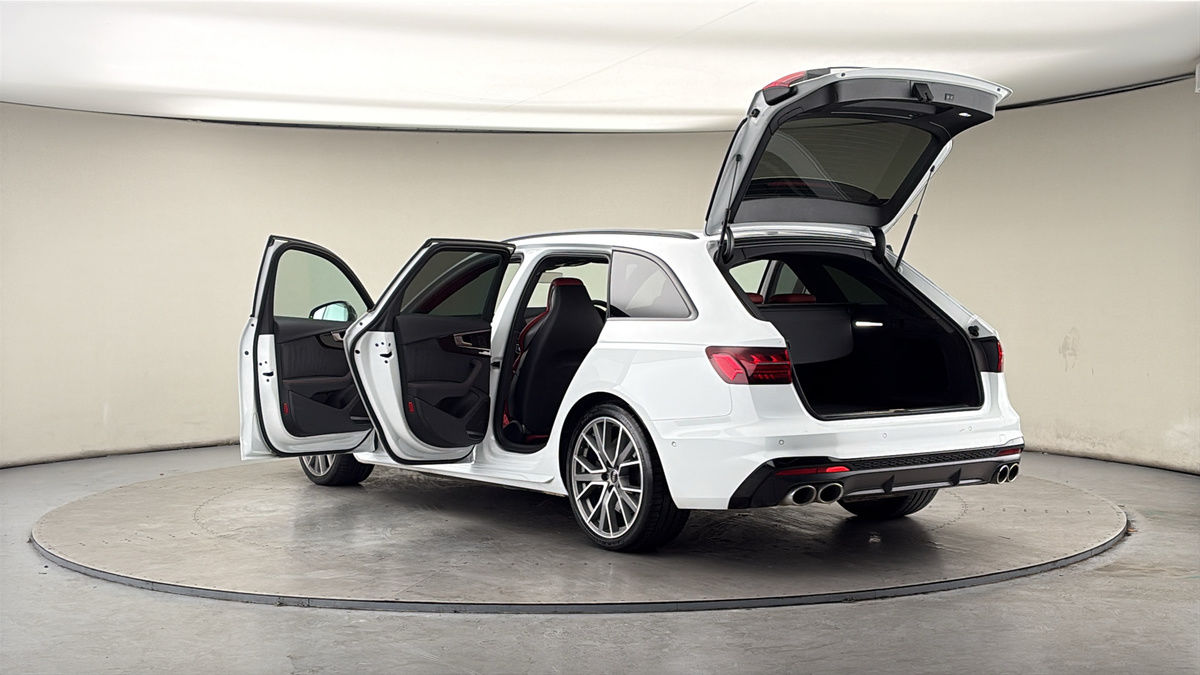 Audi S4 Avant Image 23