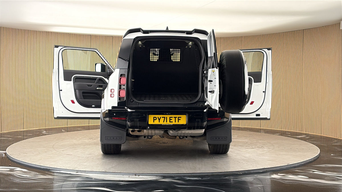 More views of Land Rover Defender 90