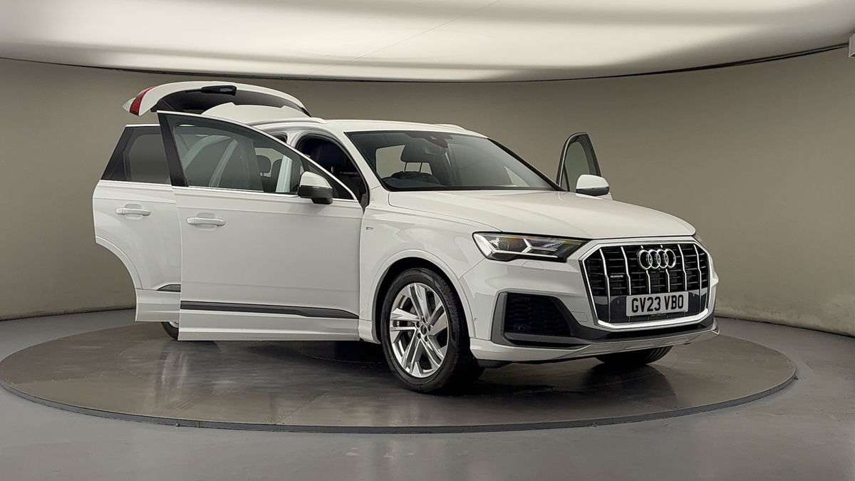 More views of Audi Q7
