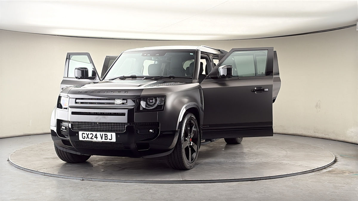 More views of Land Rover Defender 110