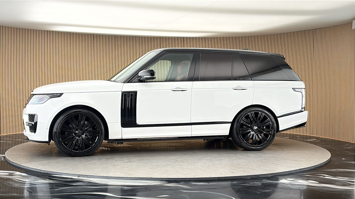 More views of Land Rover Range Rover