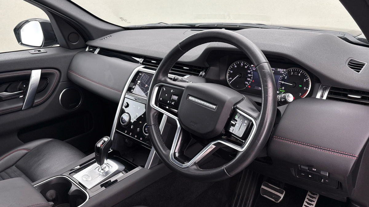 Land Rover Discovery Sport Image 5