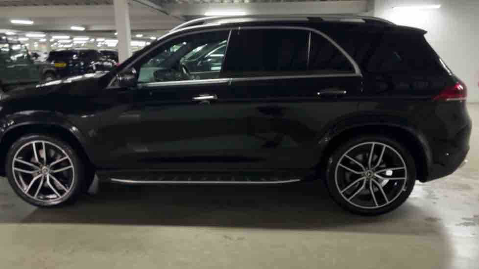 More views of Mercedes-Benz GLE