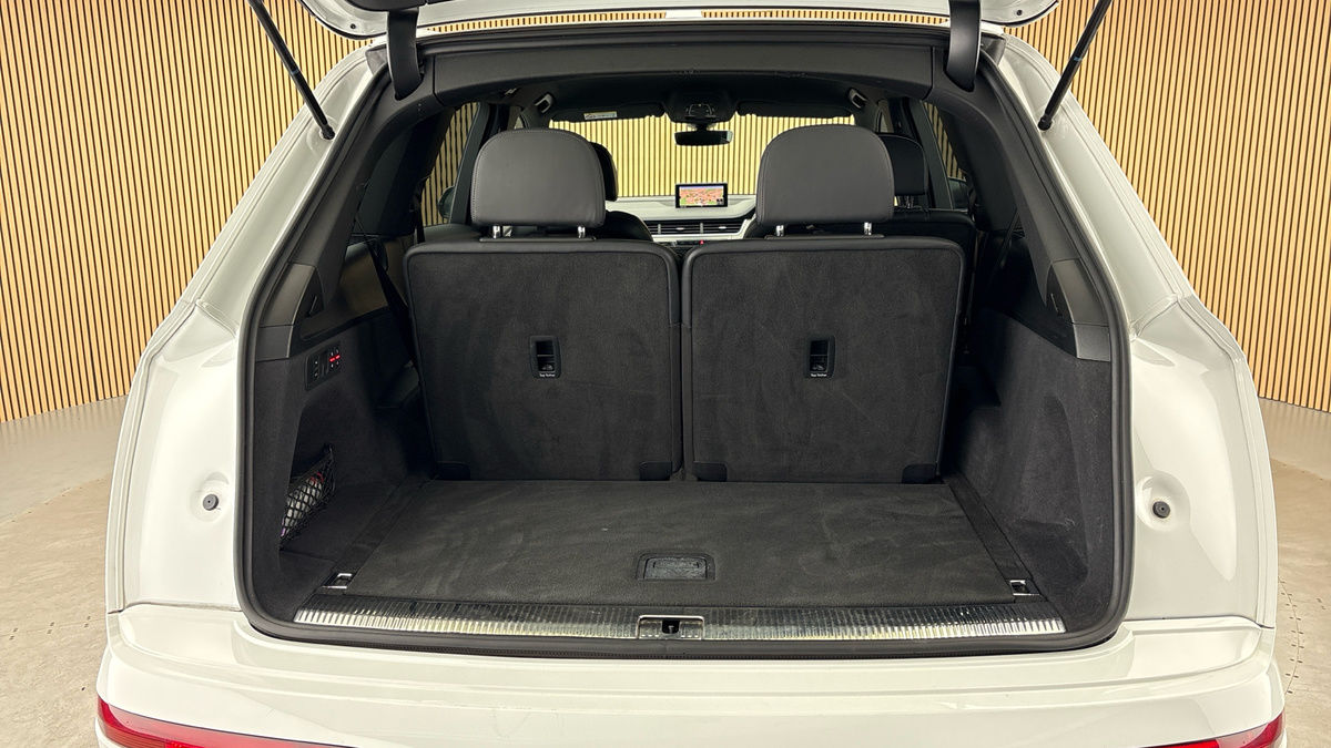 Audi Q7 Image 11