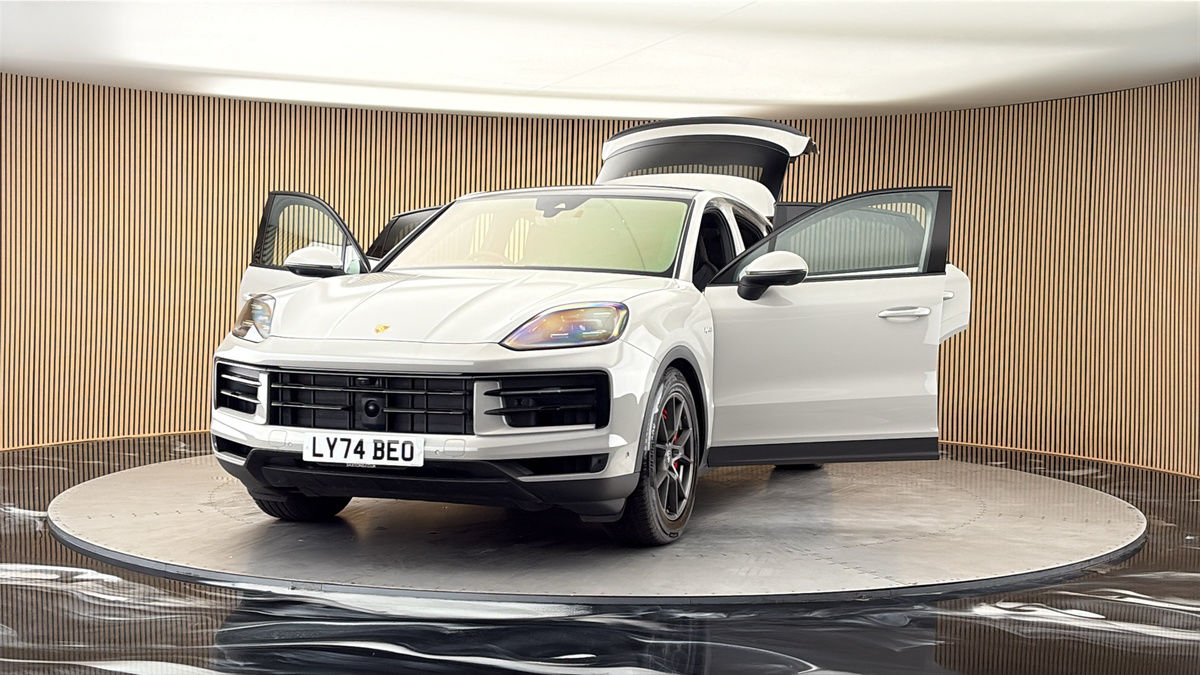 More views of Porsche Cayenne