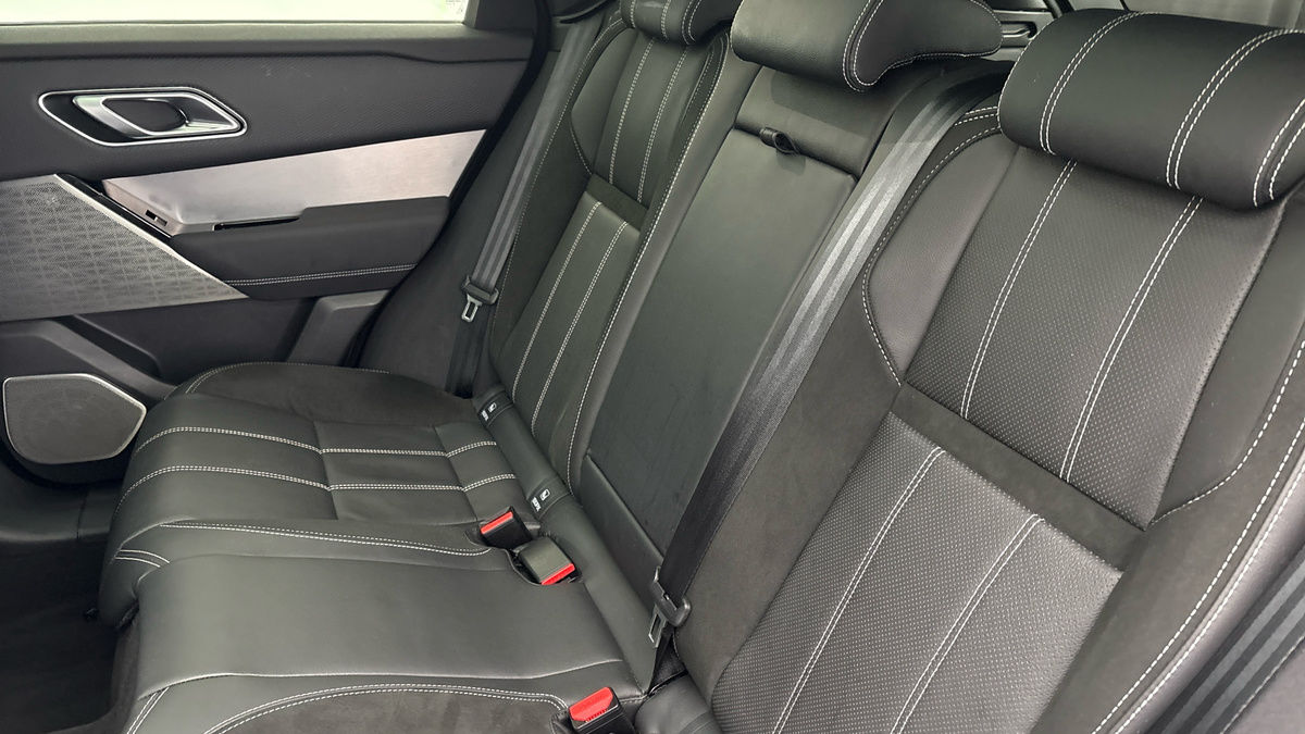 Land Rover Range Rover Velar Image 8