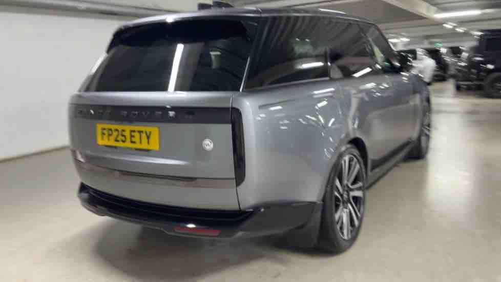 More views of Land Rover Range Rover