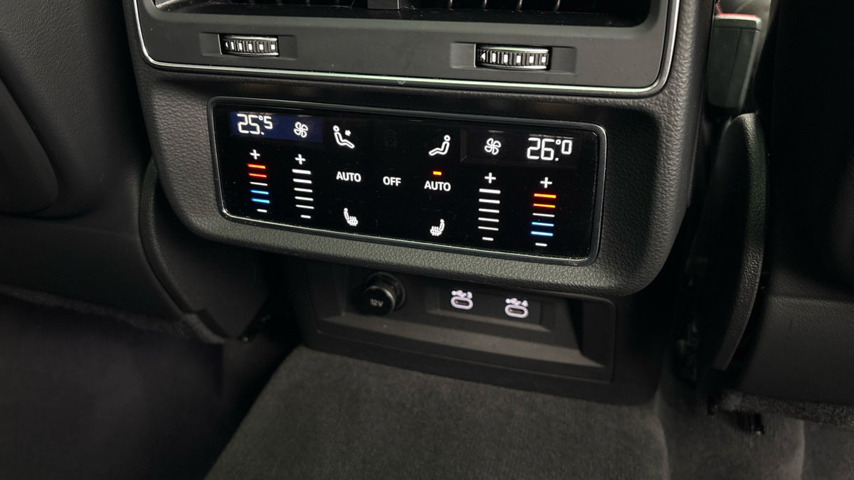 Audi RSQ8 Image 71