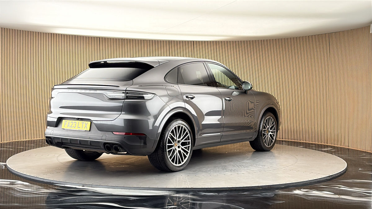 More views of Porsche Cayenne