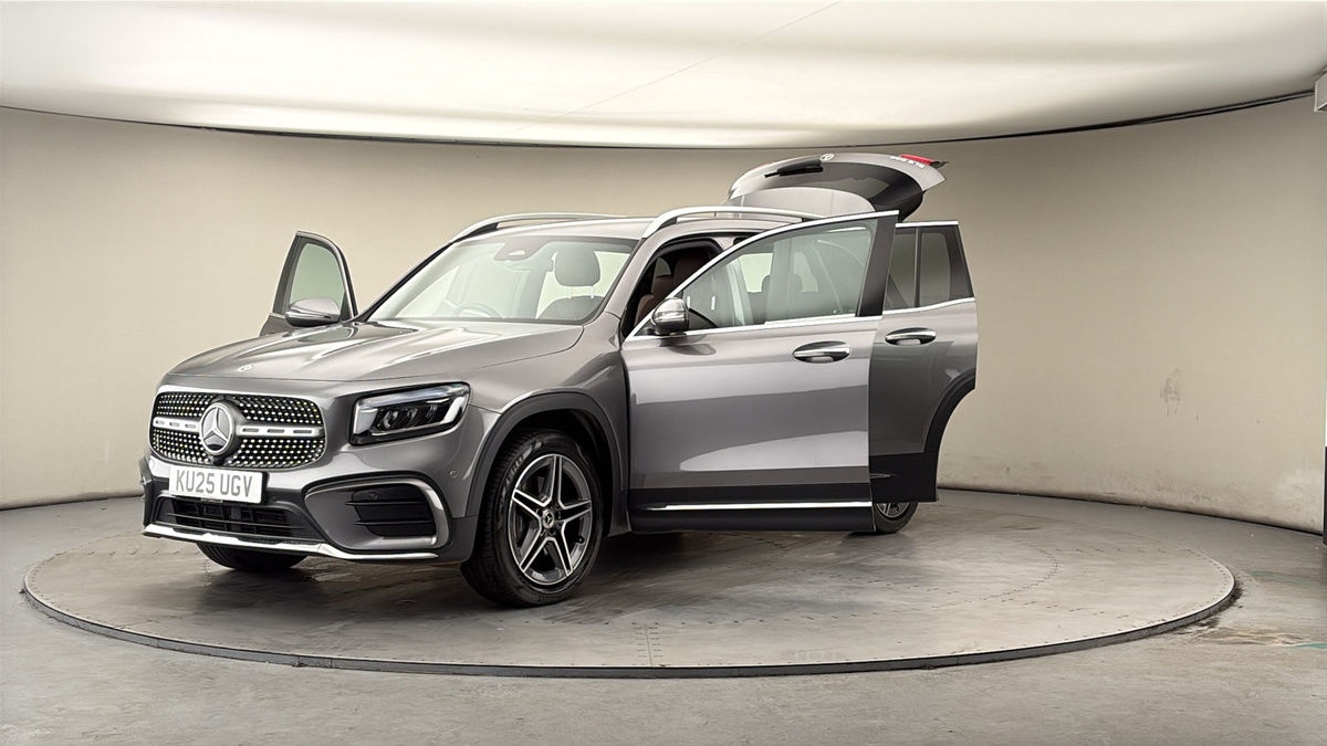 More views of Mercedes-Benz GLB