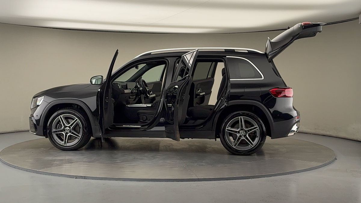 More views of Mercedes-Benz GLB