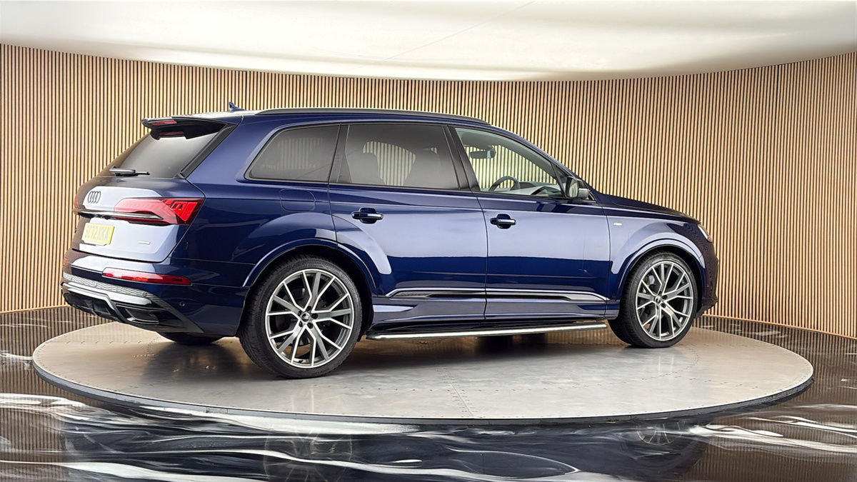 More views of Audi Q7