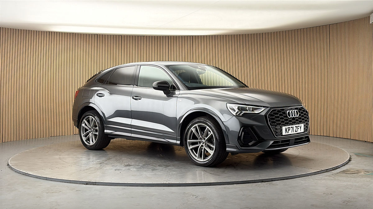 More views of Audi Q3