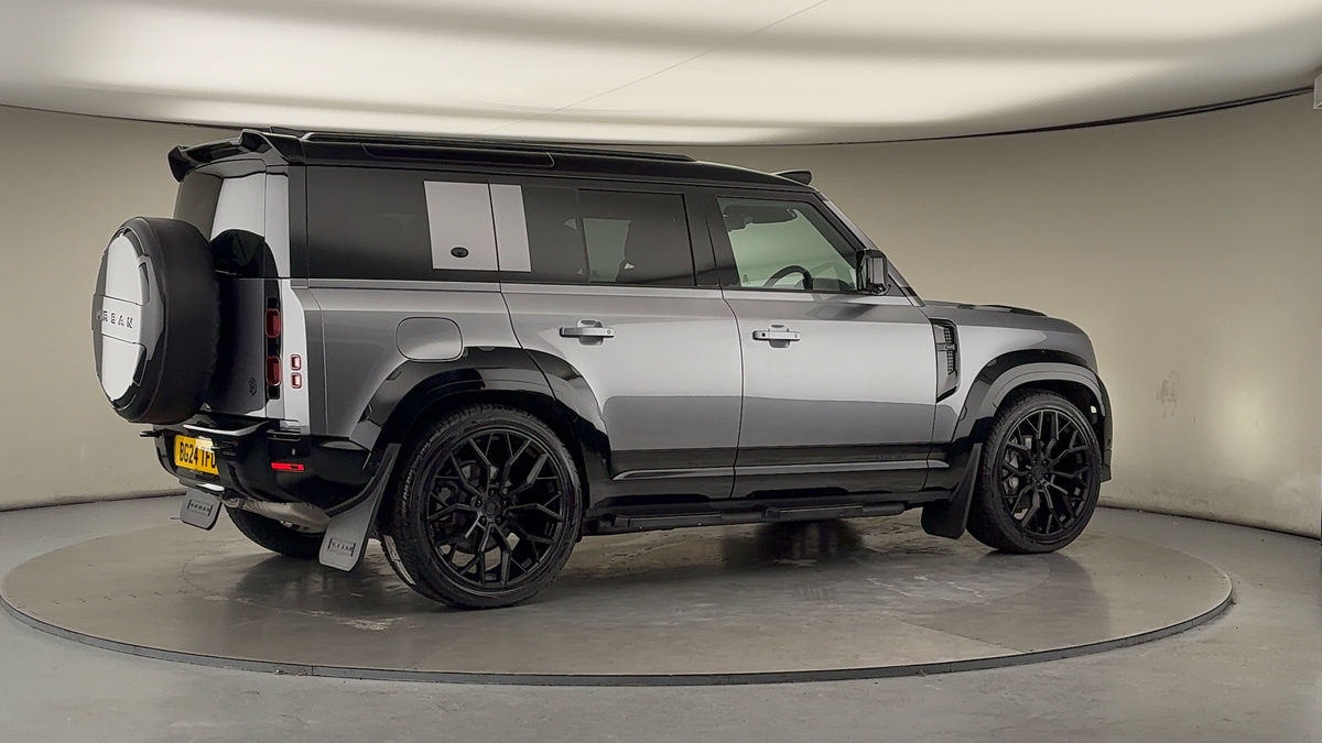 More views of Land Rover Defender 110
