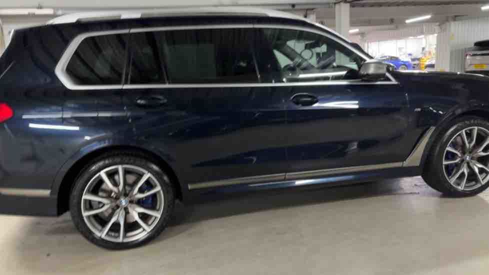 More views of BMW X7