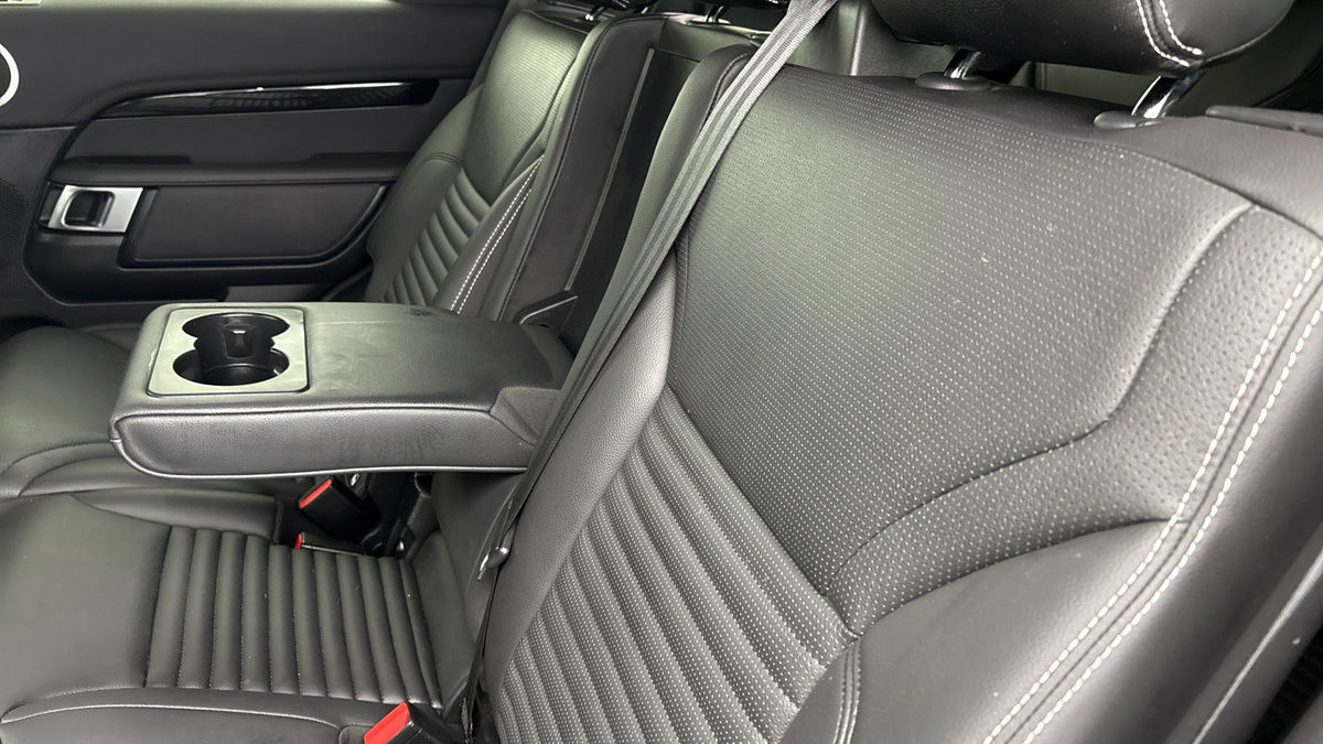 Land Rover Discovery Image 9