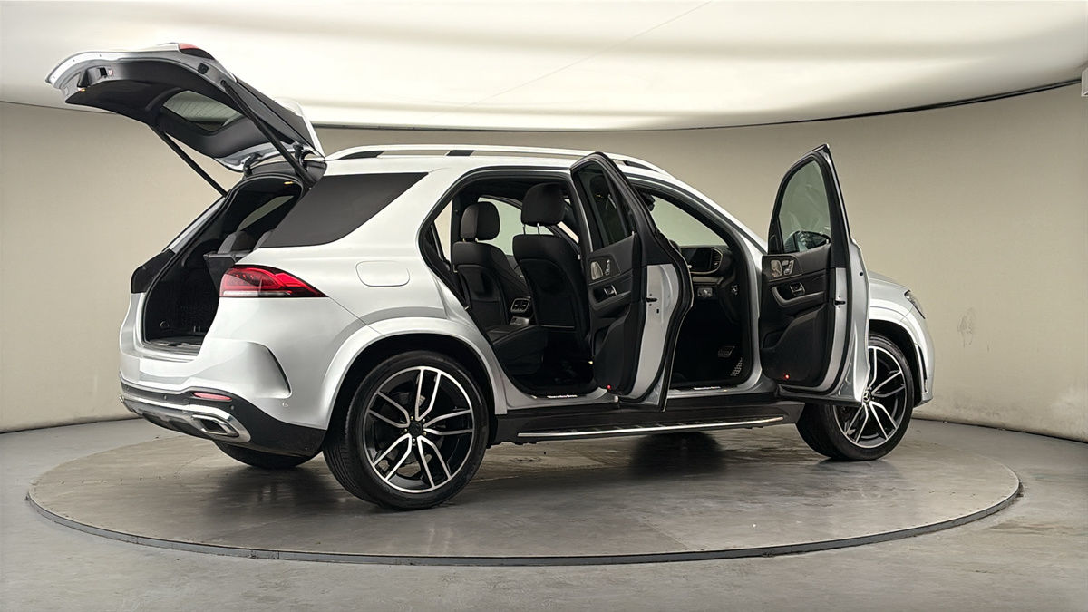 More views of Mercedes-Benz GLE