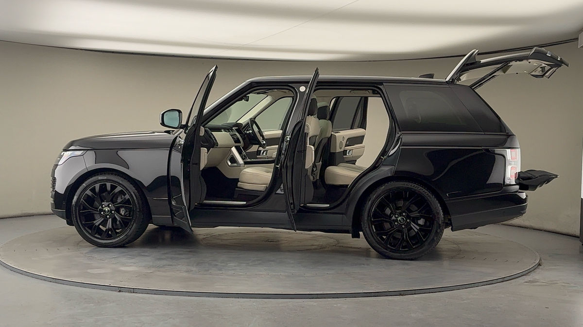 More views of Land Rover Range Rover