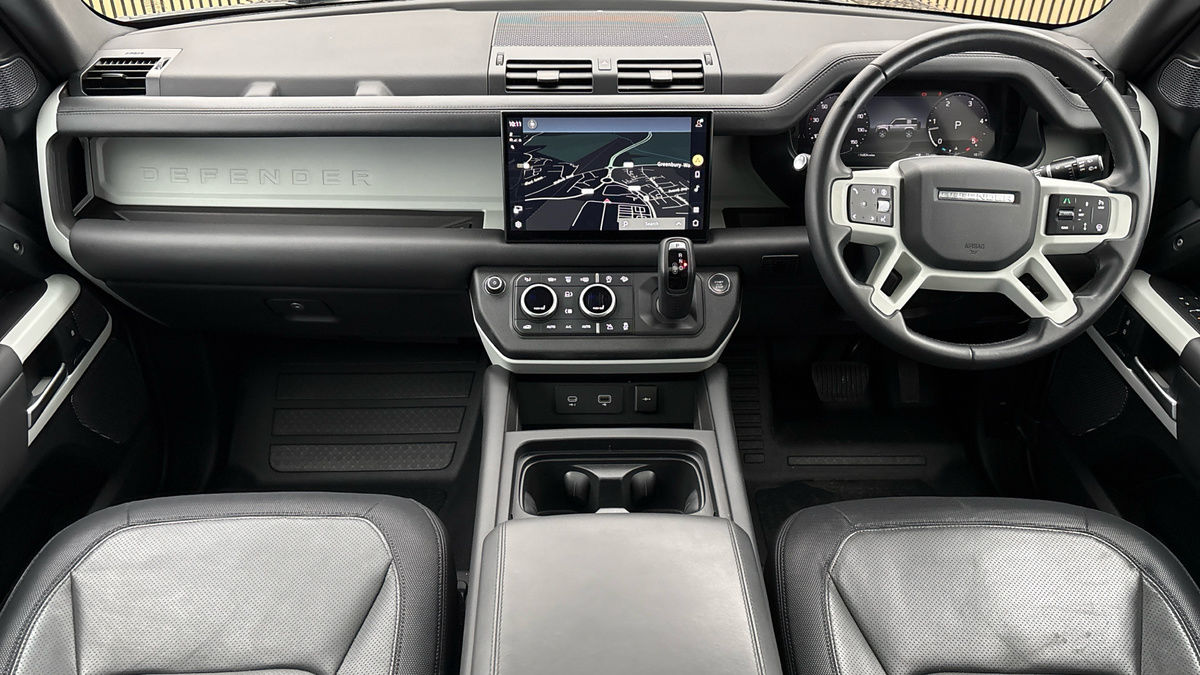 Land Rover Defender 90 Image 12