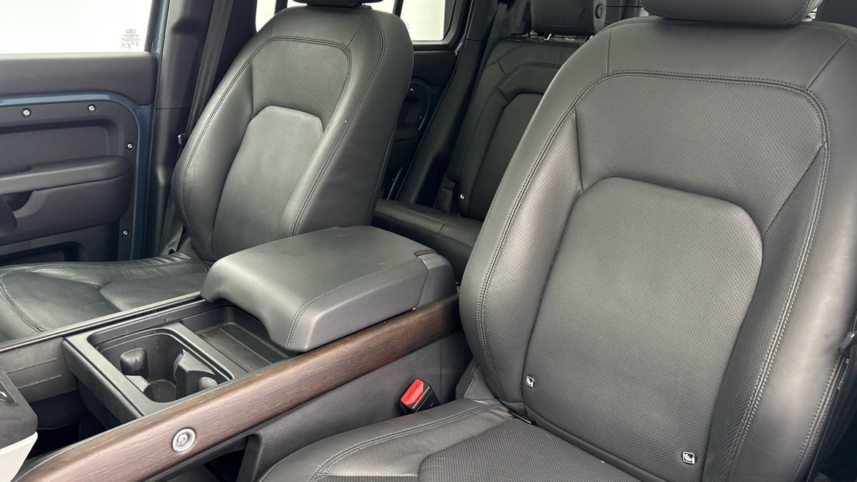 Land Rover Defender 110 Urban Image 7