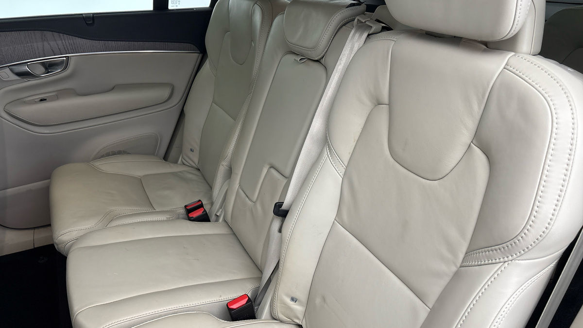 Volvo XC90 Image 8